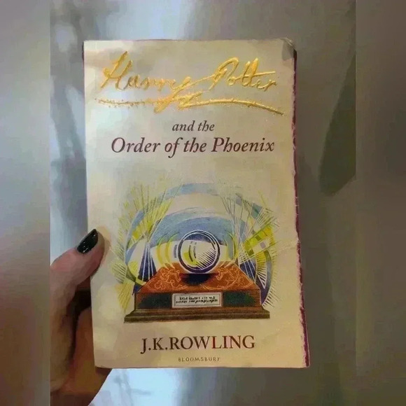 Harry  Potter and the order of the Phoenix book - Picture 1 of 5